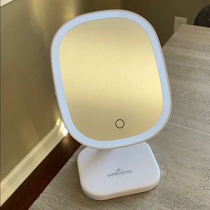 IMPRESSIONS TOUCH HIGHLIGHT LED MAKEUP MIRROR